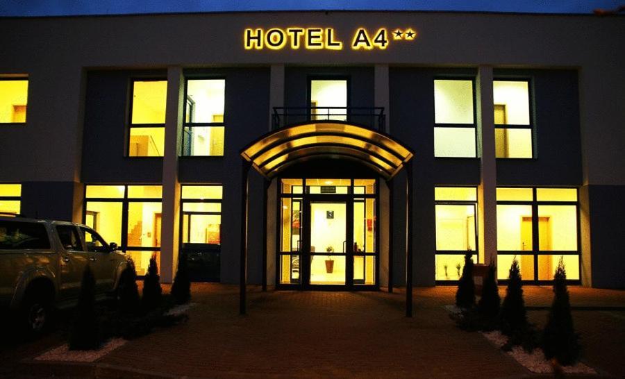 Hotel A4 Mop Kepnica Jaworzno Exteriör bild